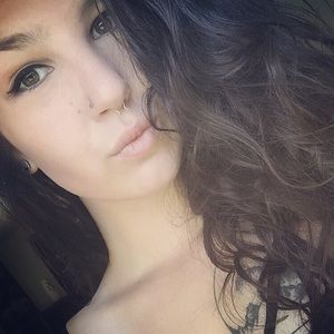 Meet your Posher, Alexandria